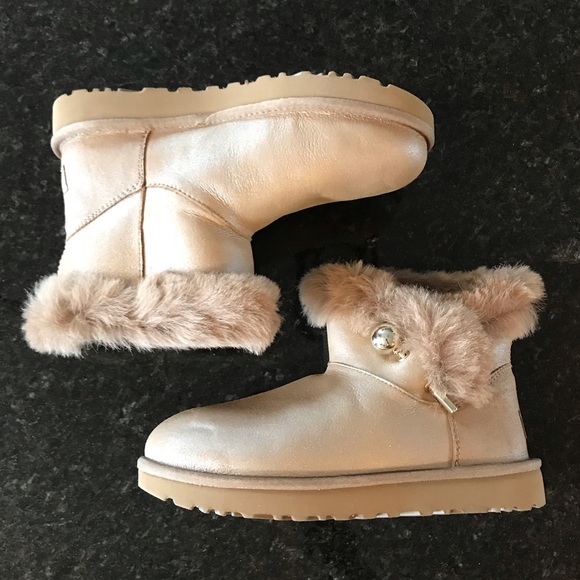 New UGG Classic Fluff Pin Mini Boot, Antique Pearl - Picture 2 of 8
